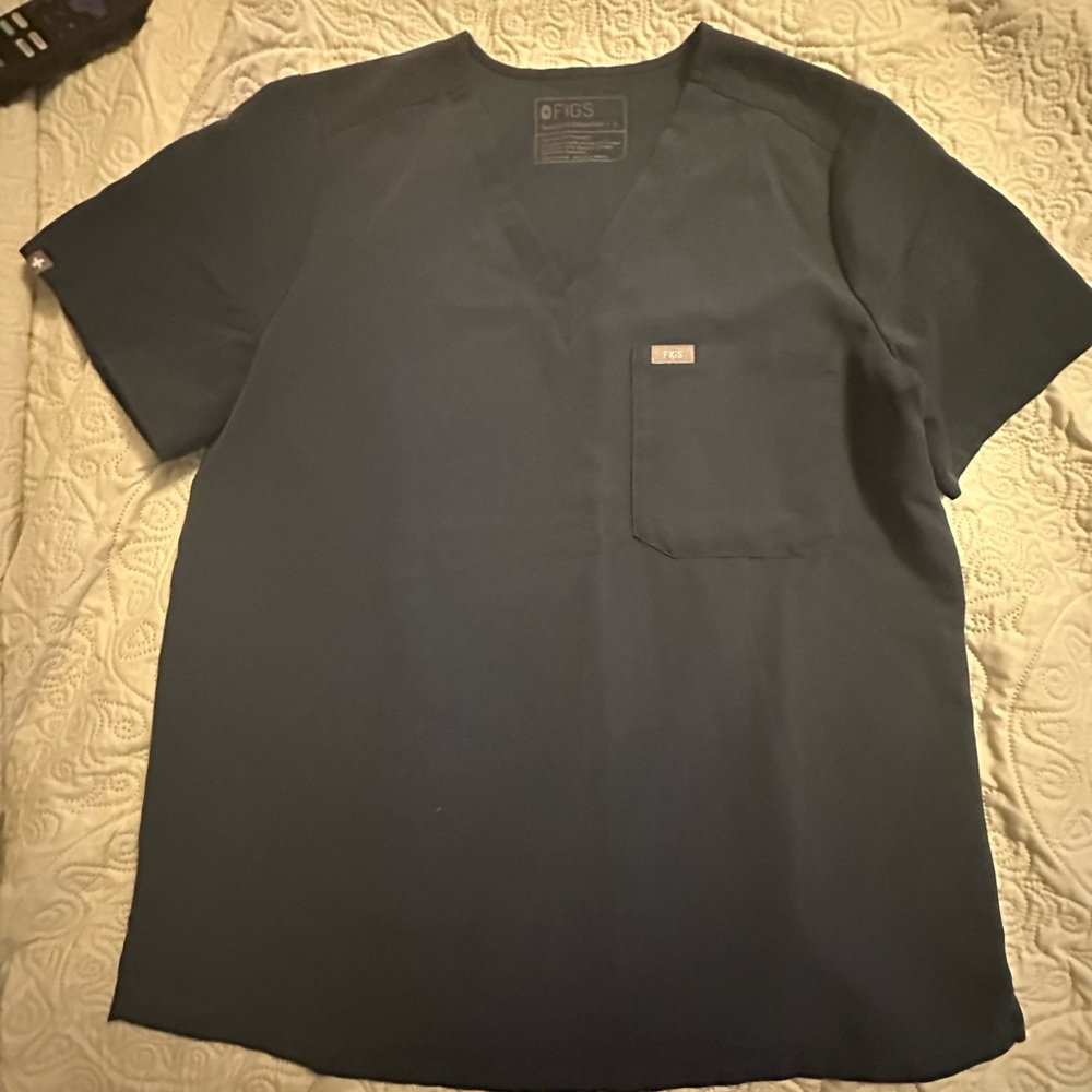 🌊 Figs Dark Harbor Catarina Scrub Top